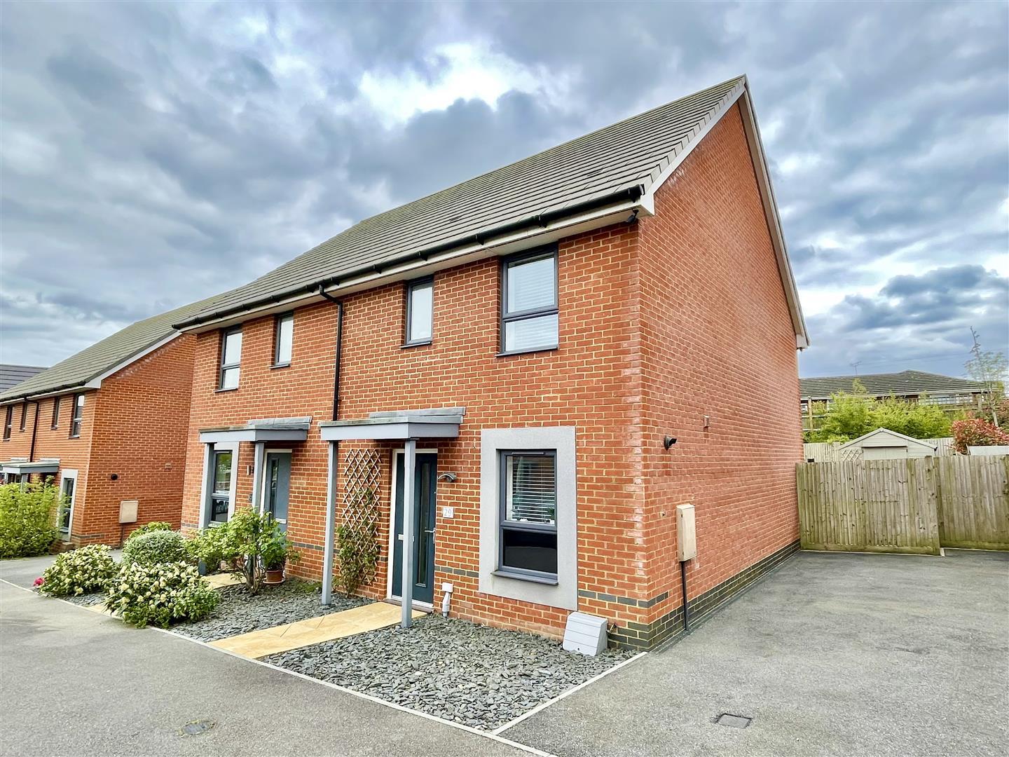 3 bed property in Furnells Way, Bexhill-On-Sea